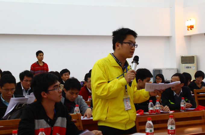 选手对比赛规则发表提问