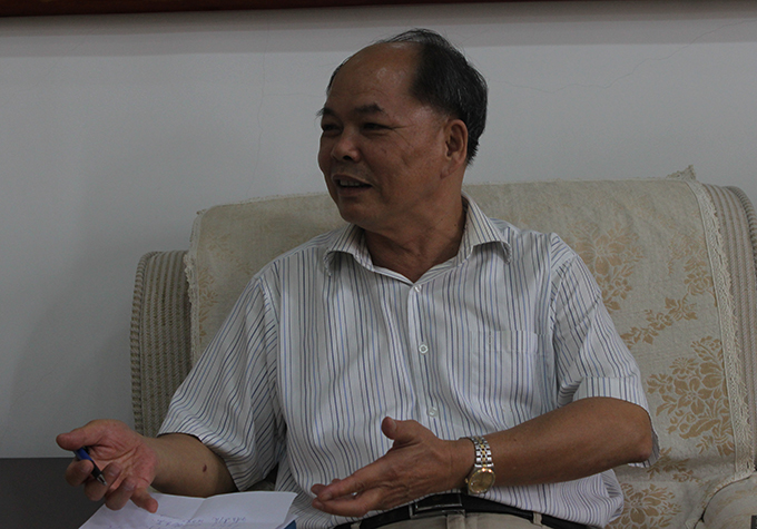 原市长黄煜祯到我校参观指导