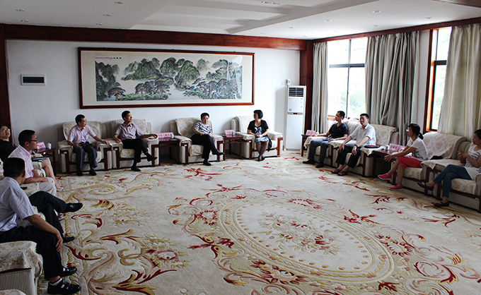 省民建主委来访我校