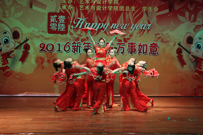 舞蹈《娟花迎春》