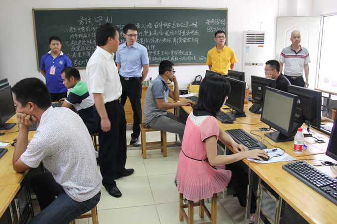 团市委及我校继续教育学院有关负责人巡考